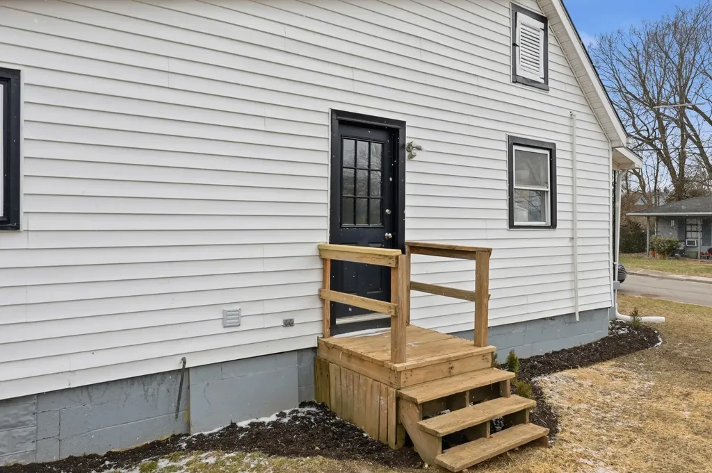 742 Breathitt Avenue Lexington KY 40508