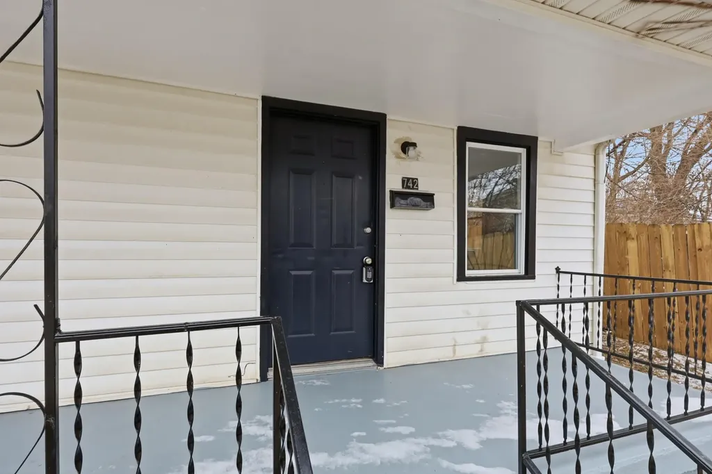 742 Breathitt Avenue Lexington KY 40508