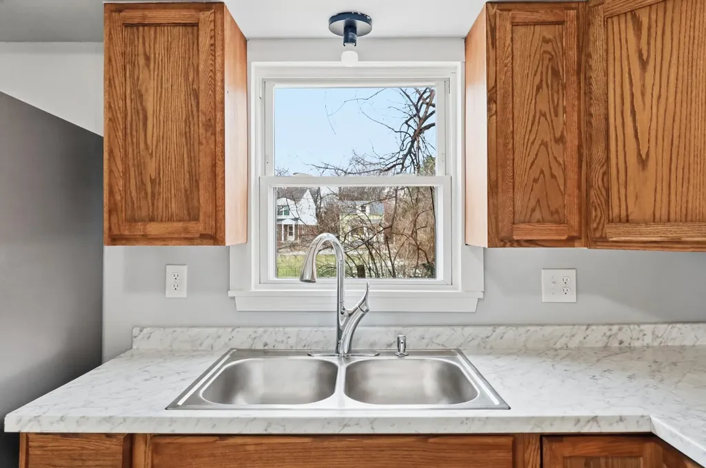 742 Breathitt Avenue Lexington KY 40508