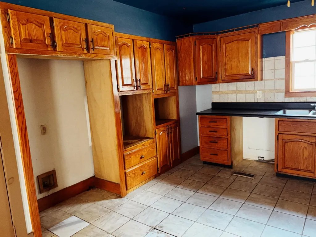 106 Honda Lane Flat Lick KY 40935