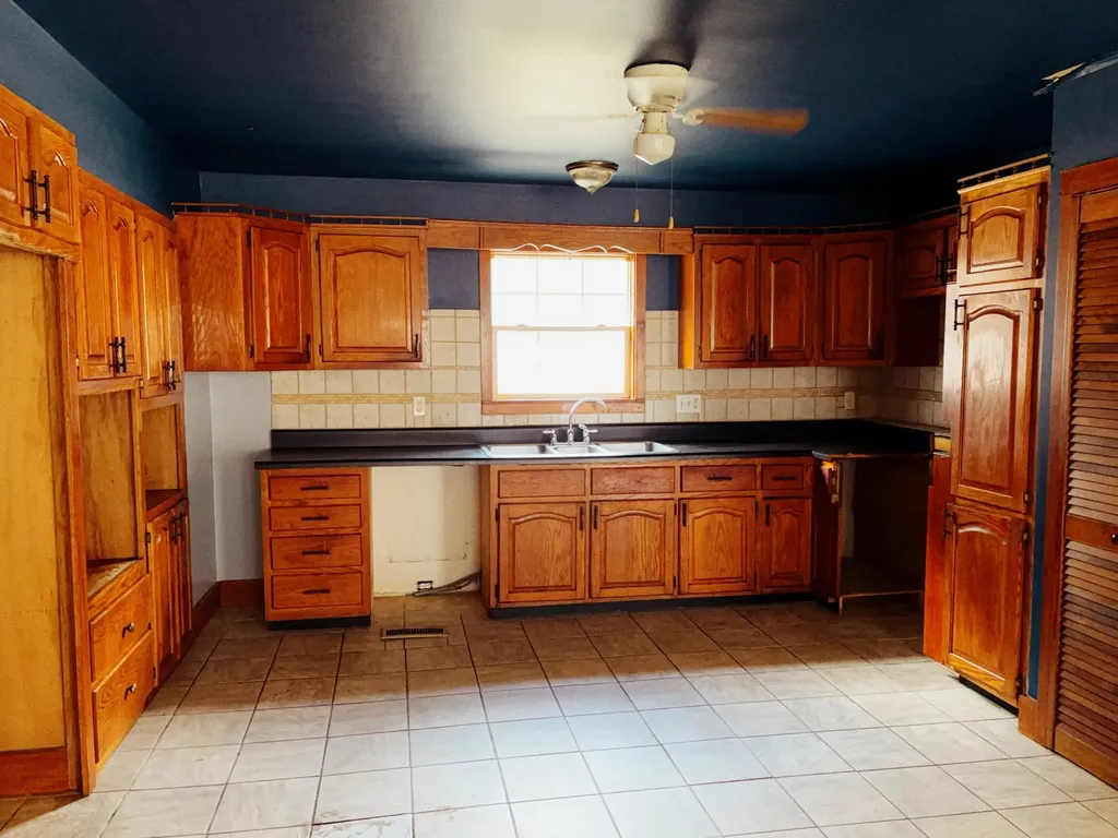 106 Honda Lane Flat Lick KY 40935