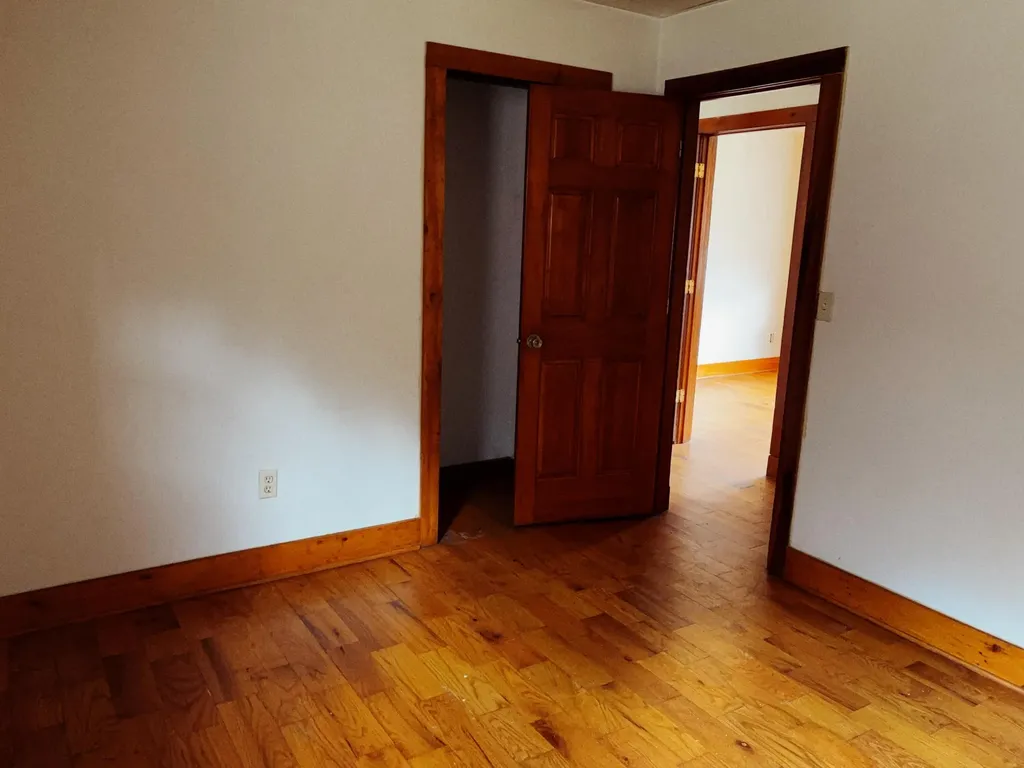 106 Honda Lane Flat Lick KY 40935