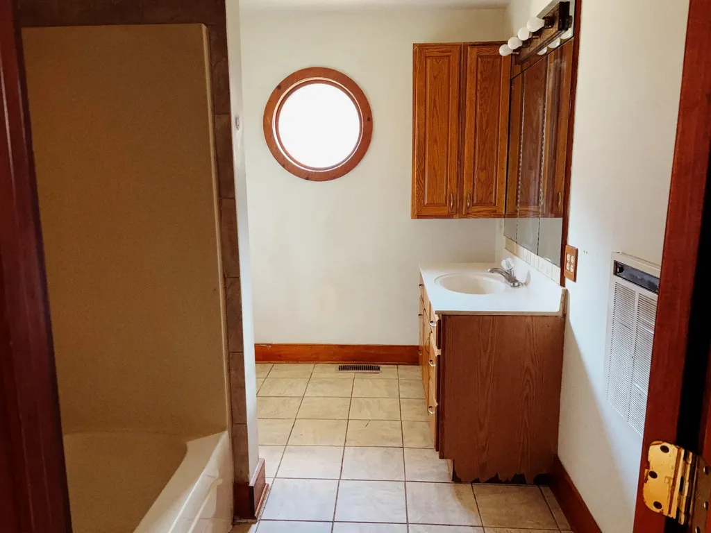 106 Honda Lane Flat Lick KY 40935