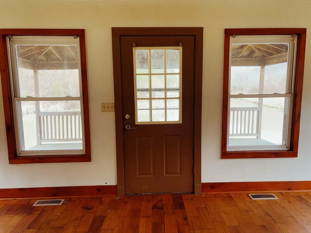 106 Honda Lane Flat Lick KY 40935