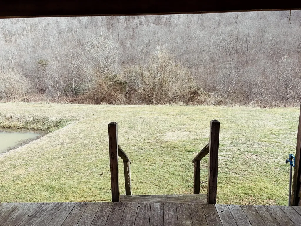 106 Honda Lane Flat Lick KY 40935