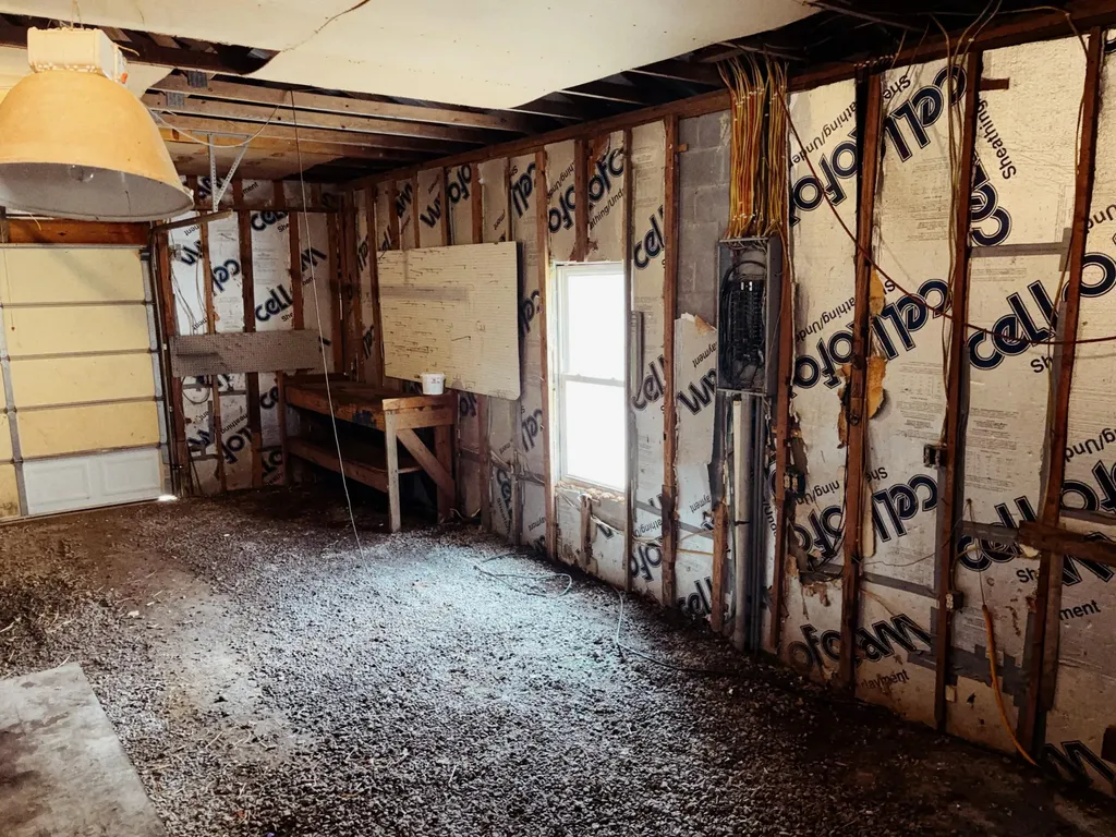 106 Honda Lane Flat Lick KY 40935