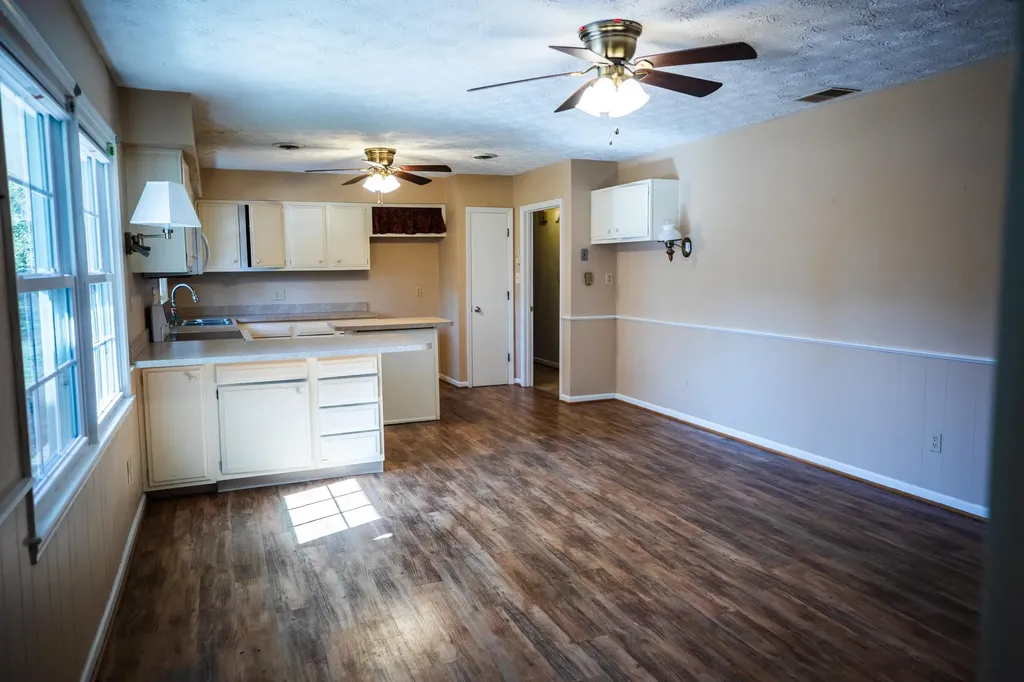 4660 Athens Walnut Hill Pike Lexington KY 40515