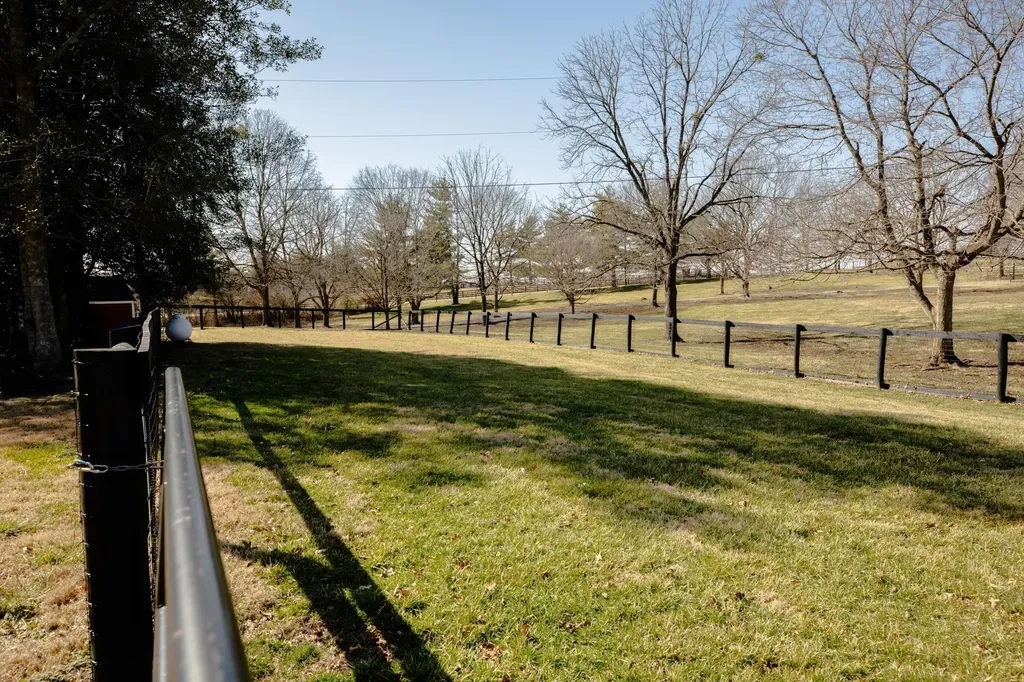 4660 Athens Walnut Hill Pike Lexington KY 40515