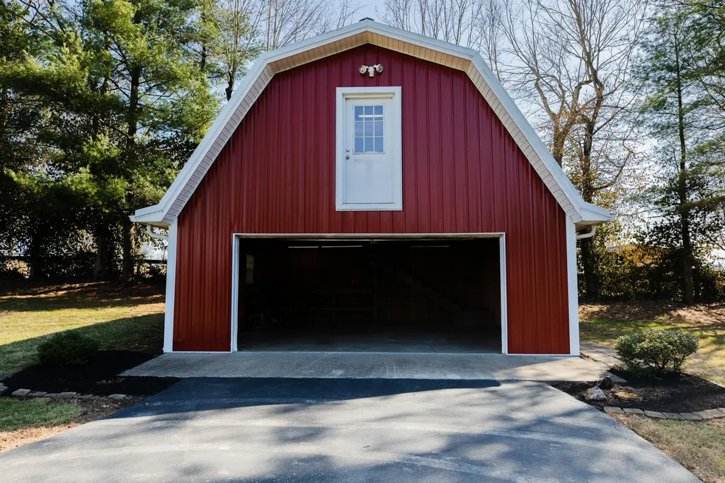 4660 Athens Walnut Hill Pike Lexington KY 40515