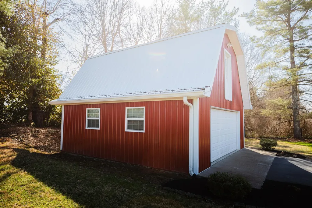 4660 Athens Walnut Hill Pike Lexington KY 40515