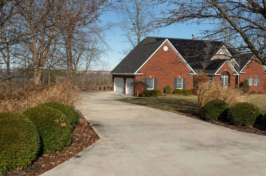 706 Hunter Drive Lancaster KY 40444