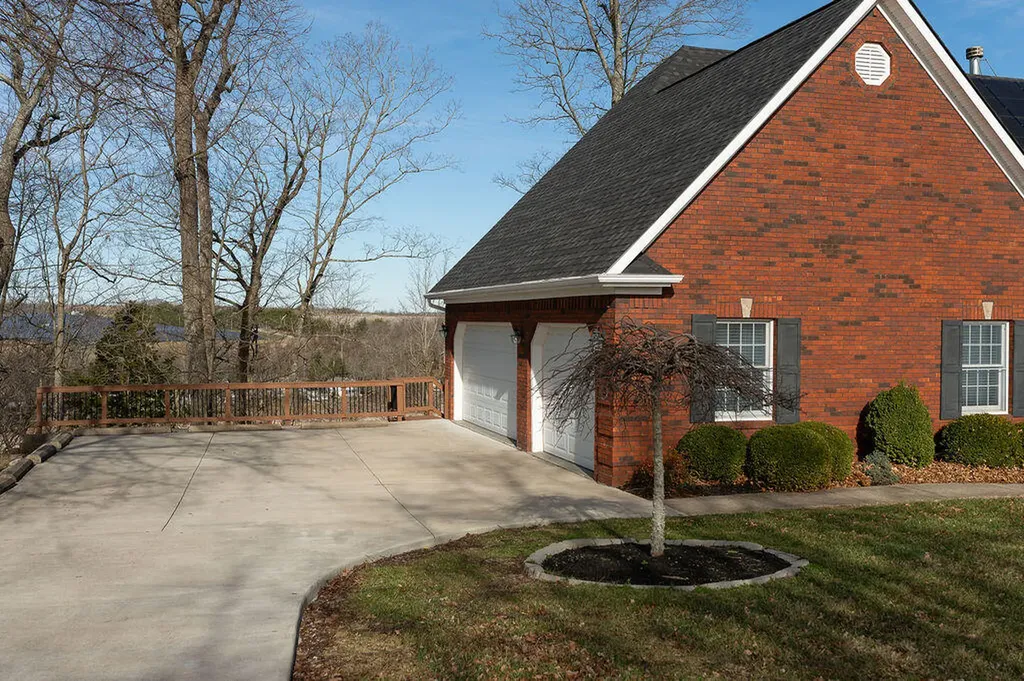 706 Hunter Drive Lancaster KY 40444