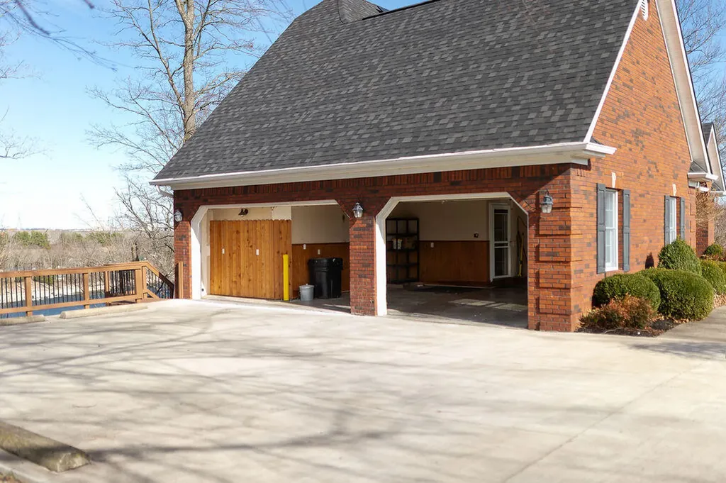 706 Hunter Drive Lancaster KY 40444