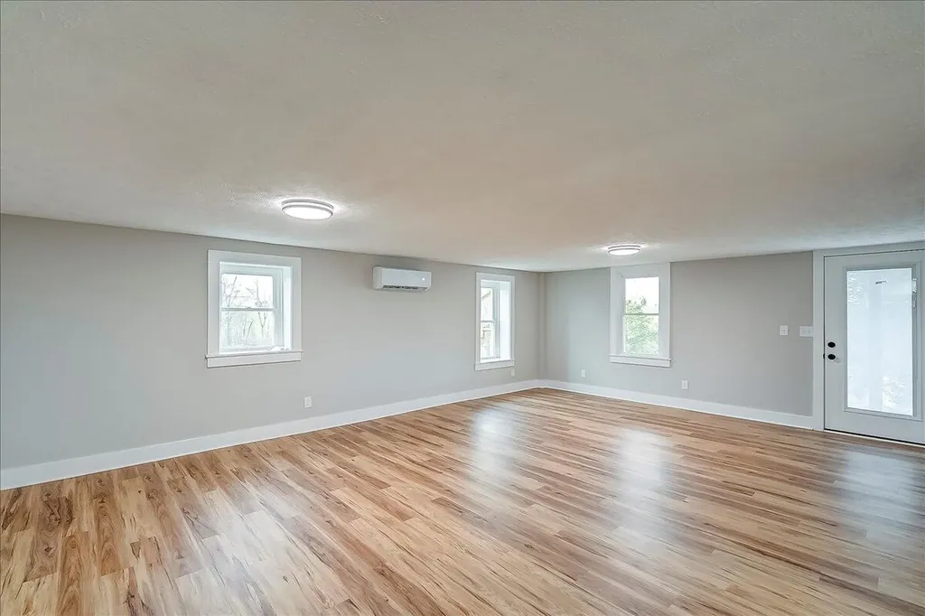 535 Twin Lakes Drive Lancaster KY 40444
