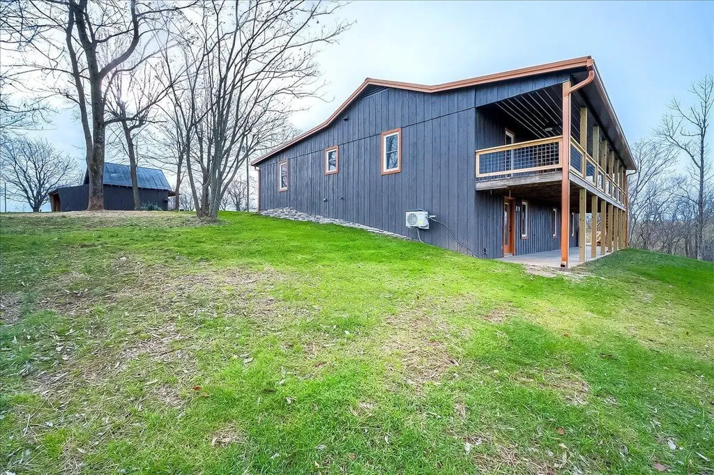 535 Twin Lakes Drive Lancaster KY 40444