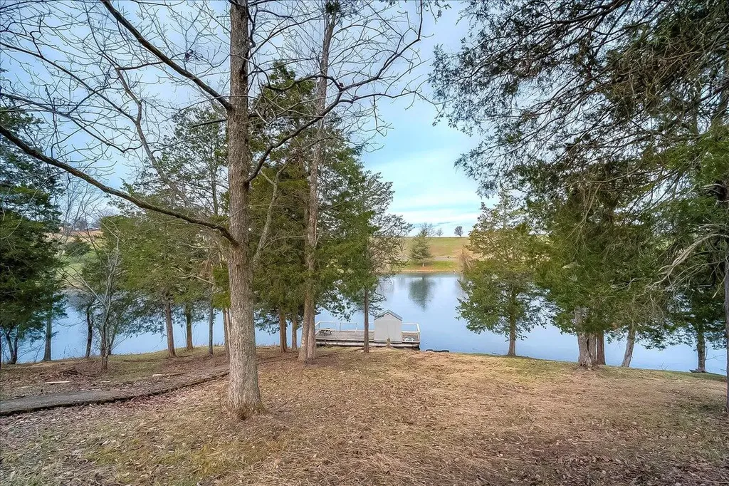 535 Twin Lakes Drive Lancaster KY 40444