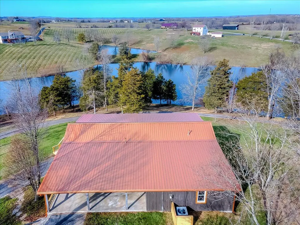 535 Twin Lakes Drive Lancaster KY 40444