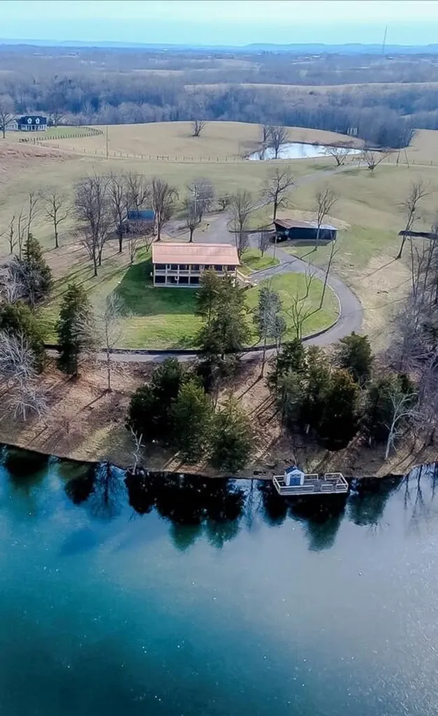 535 Twin Lakes Drive Lancaster KY 40444
