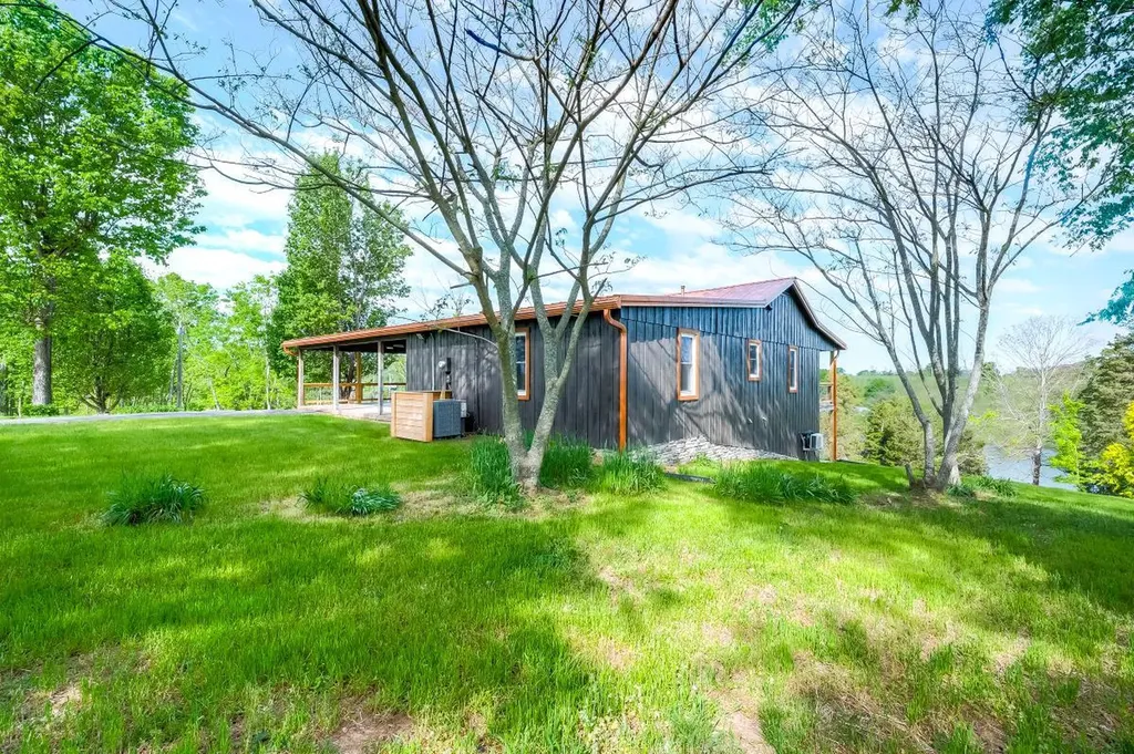 535 Twin Lakes Drive Lancaster KY 40444