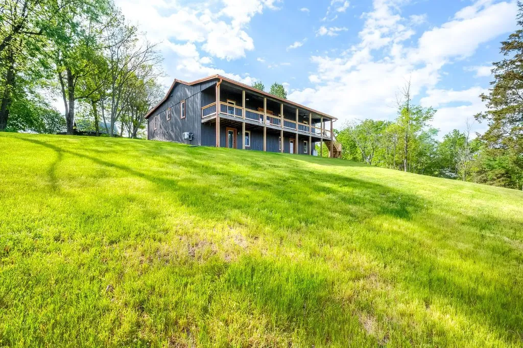 535 Twin Lakes Drive Lancaster KY 40444