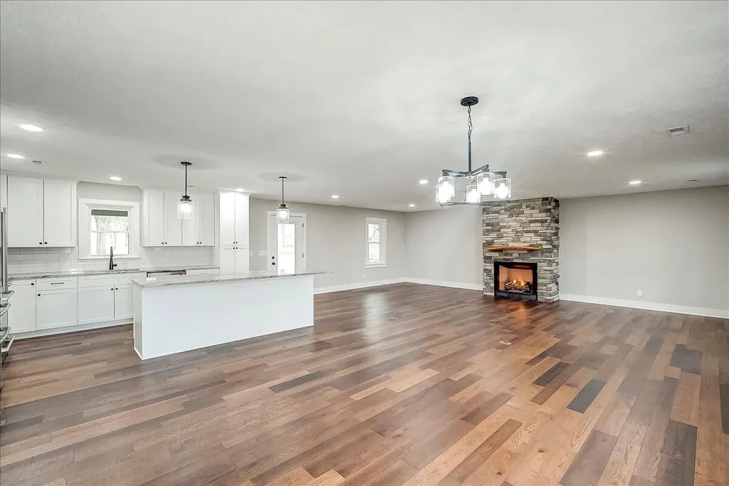 535 Twin Lakes Drive Lancaster KY 40444