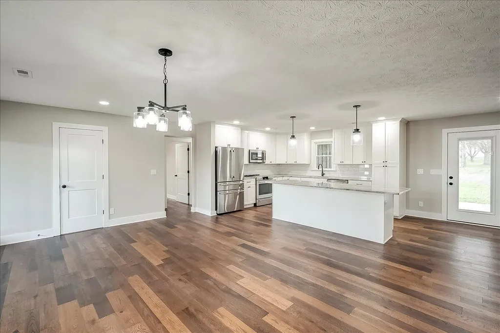 535 Twin Lakes Drive Lancaster KY 40444