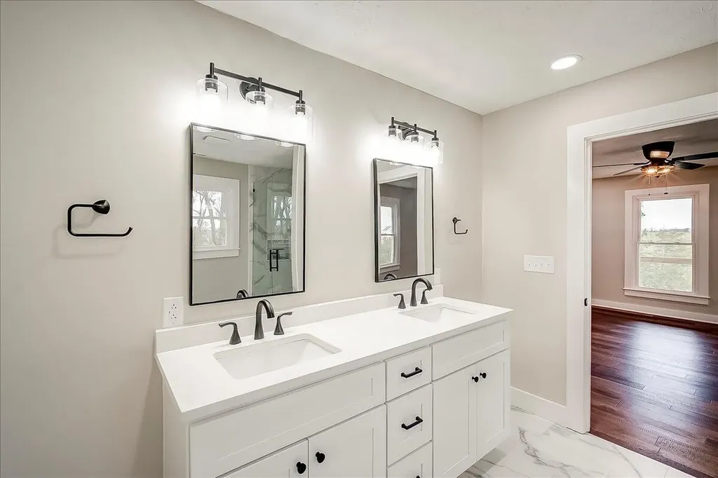 535 Twin Lakes Drive Lancaster KY 40444