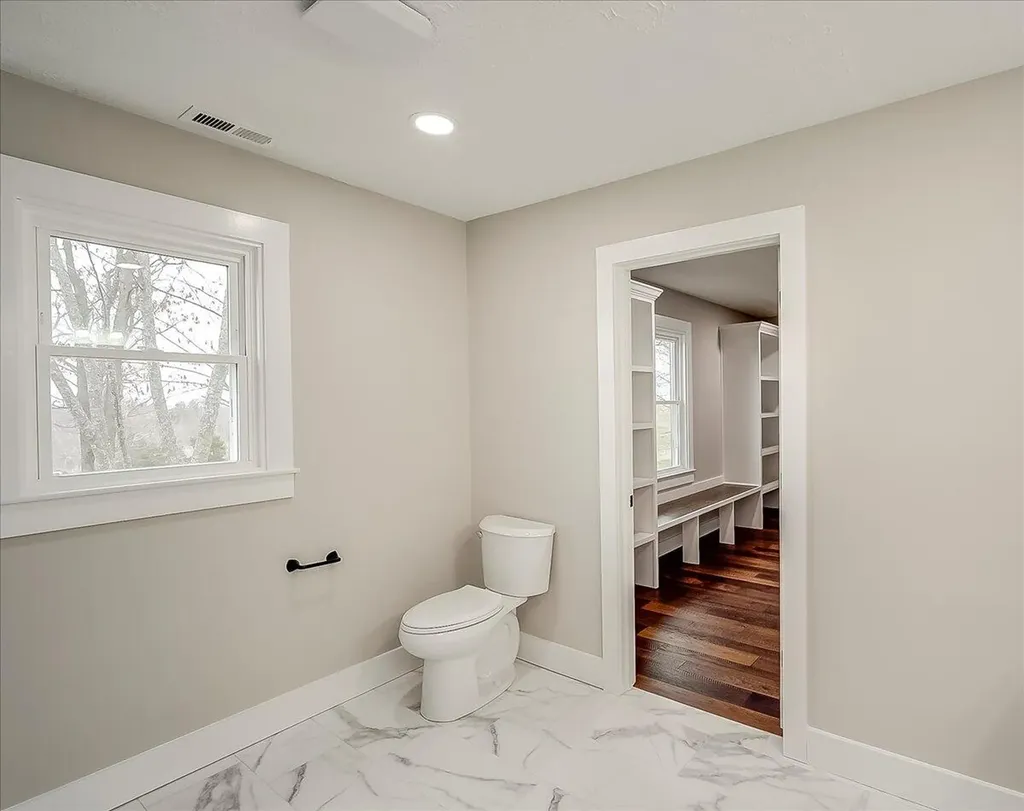 535 Twin Lakes Drive Lancaster KY 40444