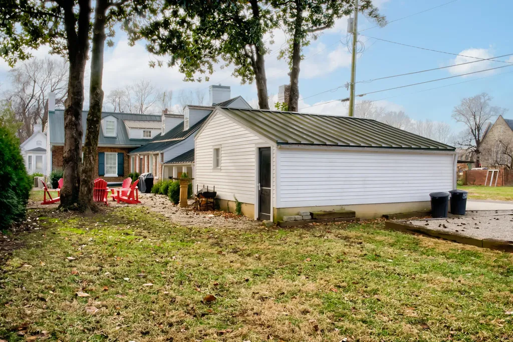 110 E Brashear Avenue Bardstown KY 40004