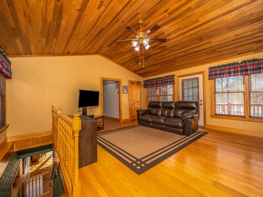 435 Hunters Lane Morehead KY 40351