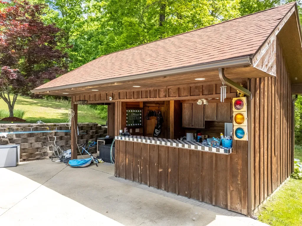 435 Hunters Lane Morehead KY 40351