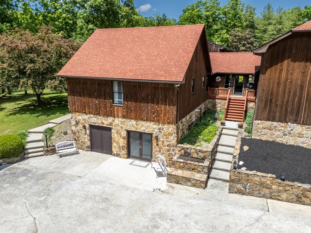 435 Hunters Lane Morehead KY 40351
