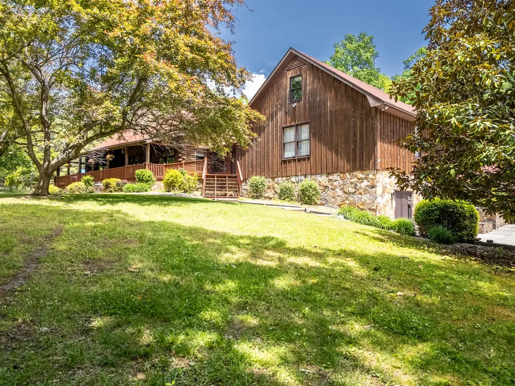 435 Hunters Lane Morehead KY 40351