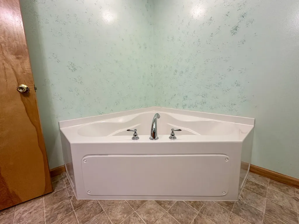 4800 Tom Cat Trail London KY 40741