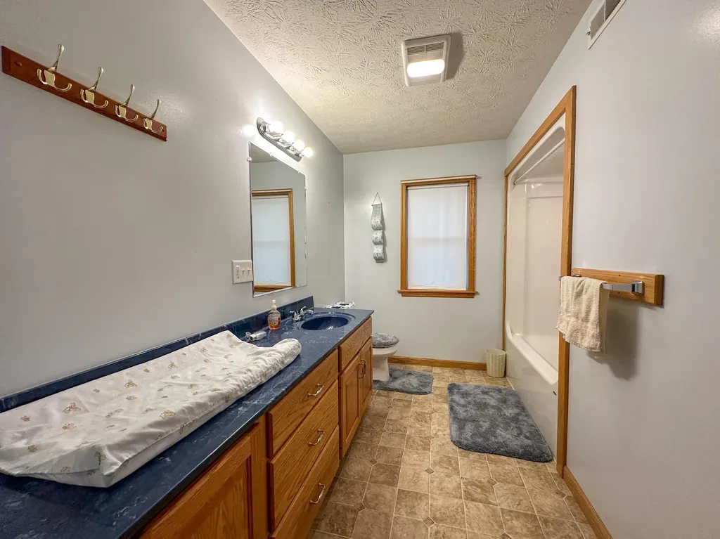 4800 Tom Cat Trail London KY 40741