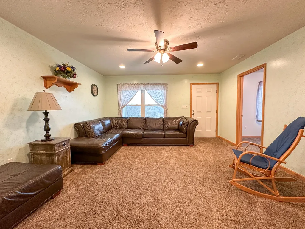 4800 Tom Cat Trail London KY 40741