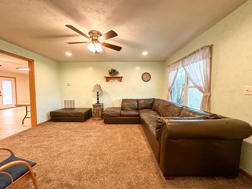 4800 Tom Cat Trail London KY 40741