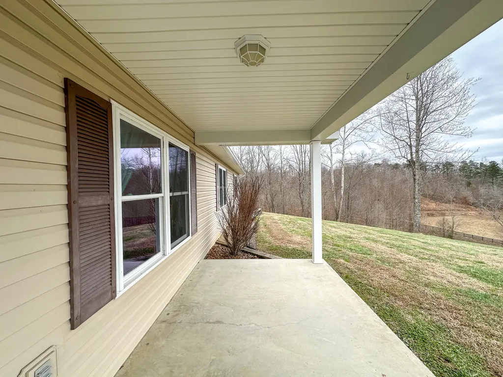 4800 Tom Cat Trail London KY 40741