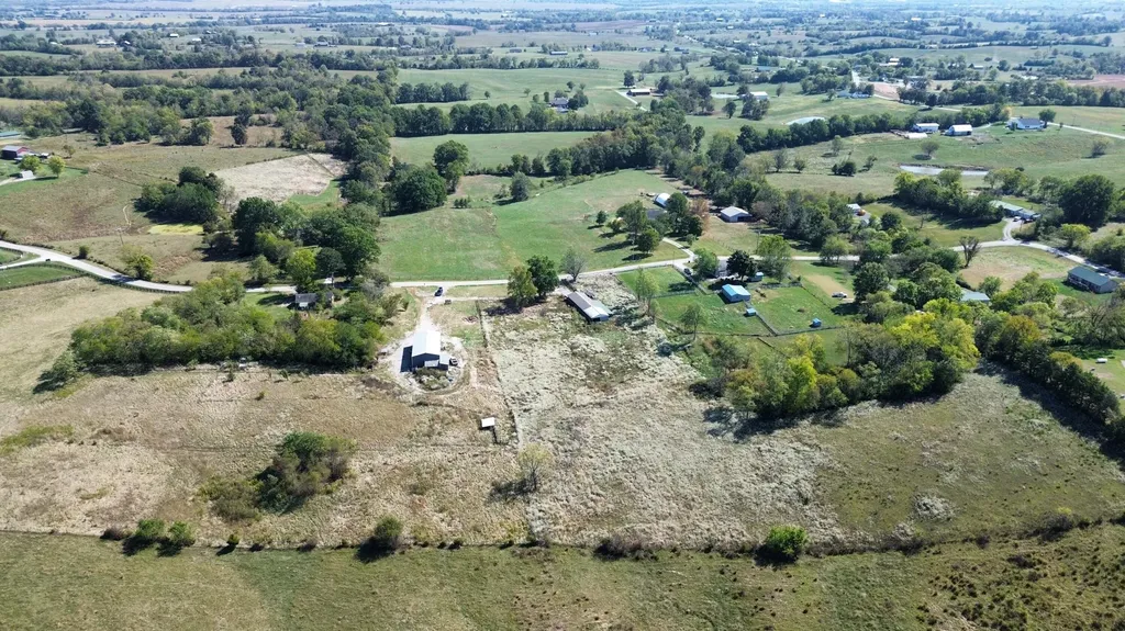 196 Hopewell Road Harrodsburg KY 40330