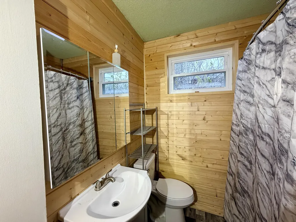 533 Mc Guire Avenue Beattyville KY 41311