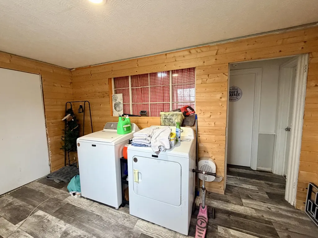 533 Mc Guire Avenue Beattyville KY 41311