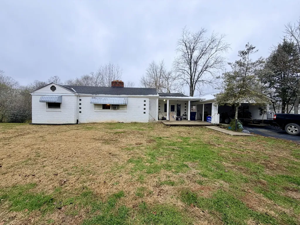 533 Mc Guire Avenue Beattyville KY 41311