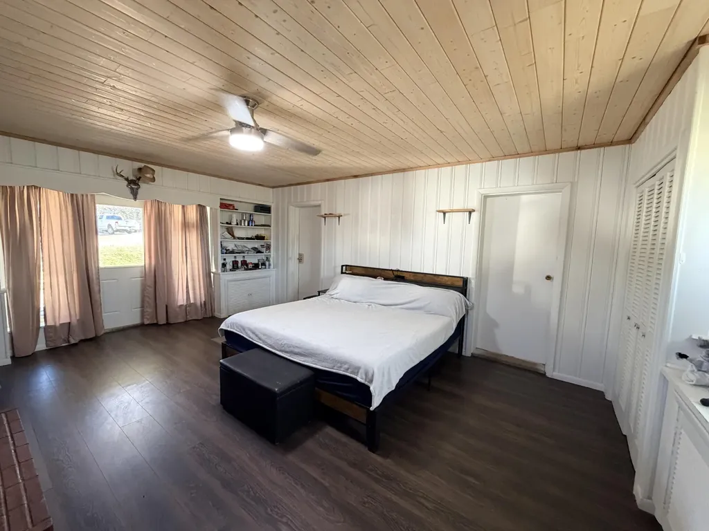 533 Mc Guire Avenue Beattyville KY 41311
