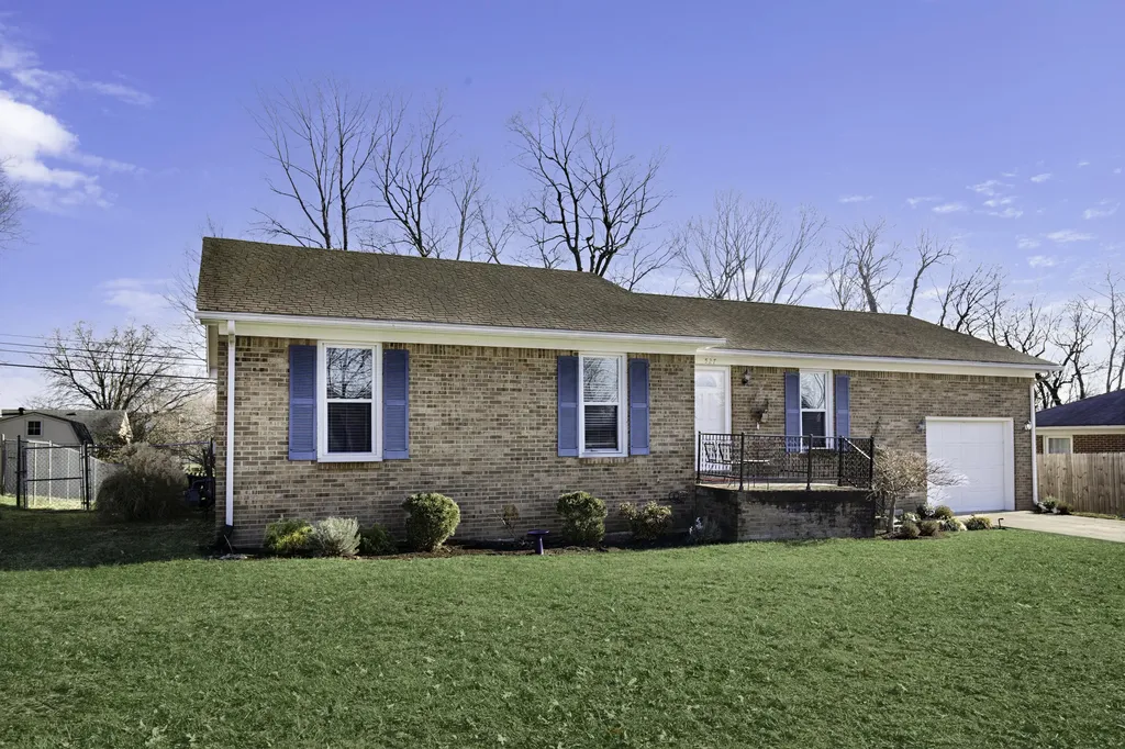 527 Sheffield Drive Versailles KY 40383