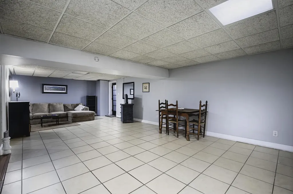 527 Sheffield Drive Versailles KY 40383