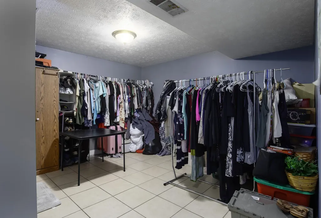 527 Sheffield Drive Versailles KY 40383