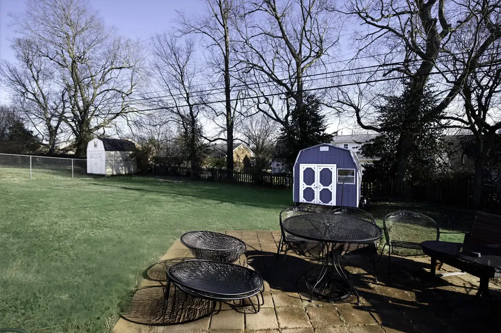 527 Sheffield Drive Versailles KY 40383