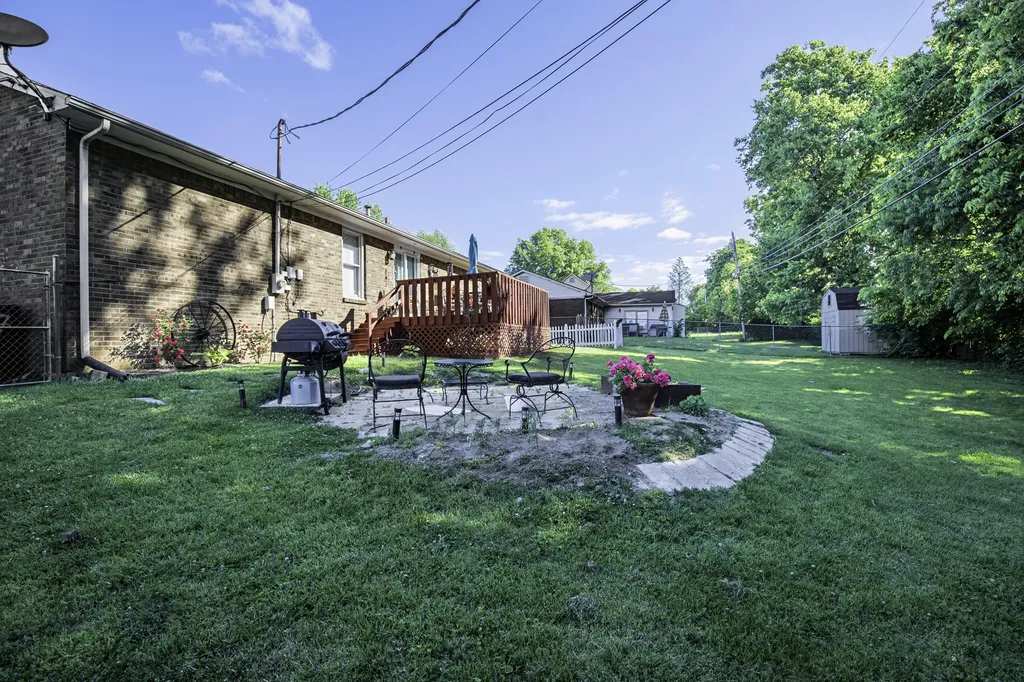 527 Sheffield Drive Versailles KY 40383