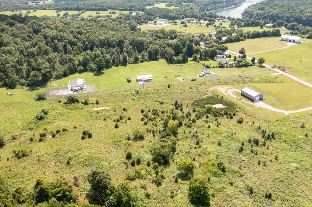 3729 Ky-790. Bear Hollow Road Bronston KY 42518