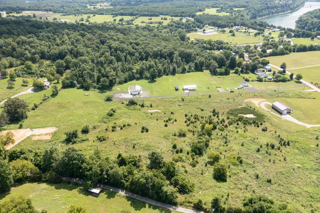 3729 Ky-790. Bear Hollow Road Bronston KY 42518